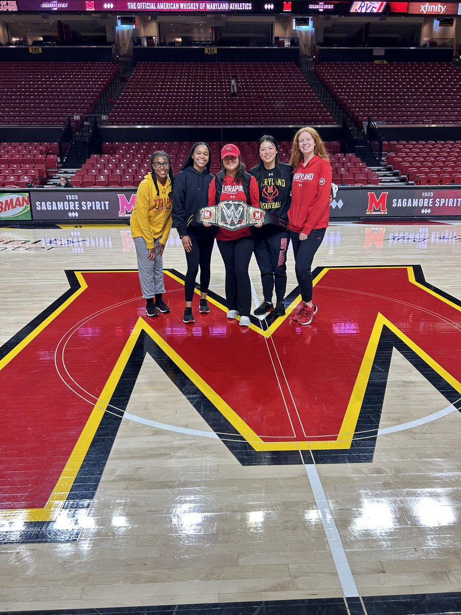 Fun fact- when the girls play, there is no security on the floor, it’s just managers. We have all actually individually won our own WWE titles, so it was great to meet another champ this week!!