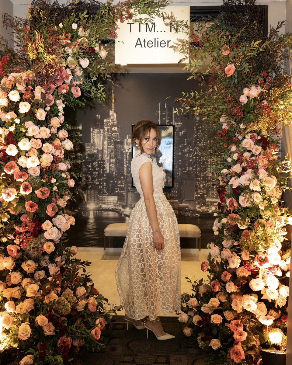 jlo tweet media