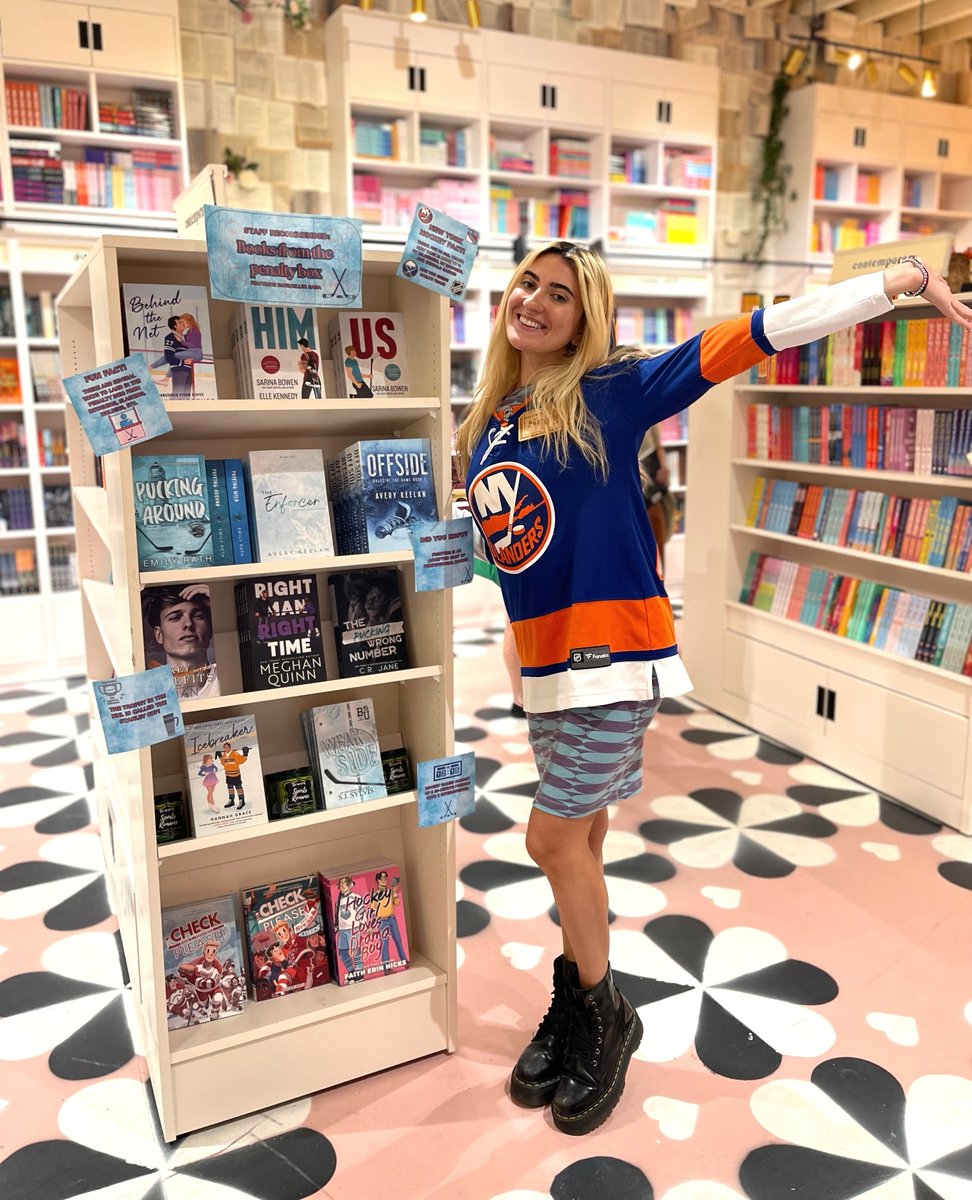 TheRippedBodice's tweet photo. We have some #TheRippedBodiceBK staff recs from the penalty box!
If you're a #HockeyRomance fan, reply with a ๐.
@StephLurks @SarinaBowen @ElleKennedy @EmilyRathBooks @AveryKeelan @TijansBooks @AuthorMegQuinn @CRJaneAuthor #HannahGrace #SJSylvis @NgoziU @FaithErinHicks https://t.co/GcbCiWb1DN