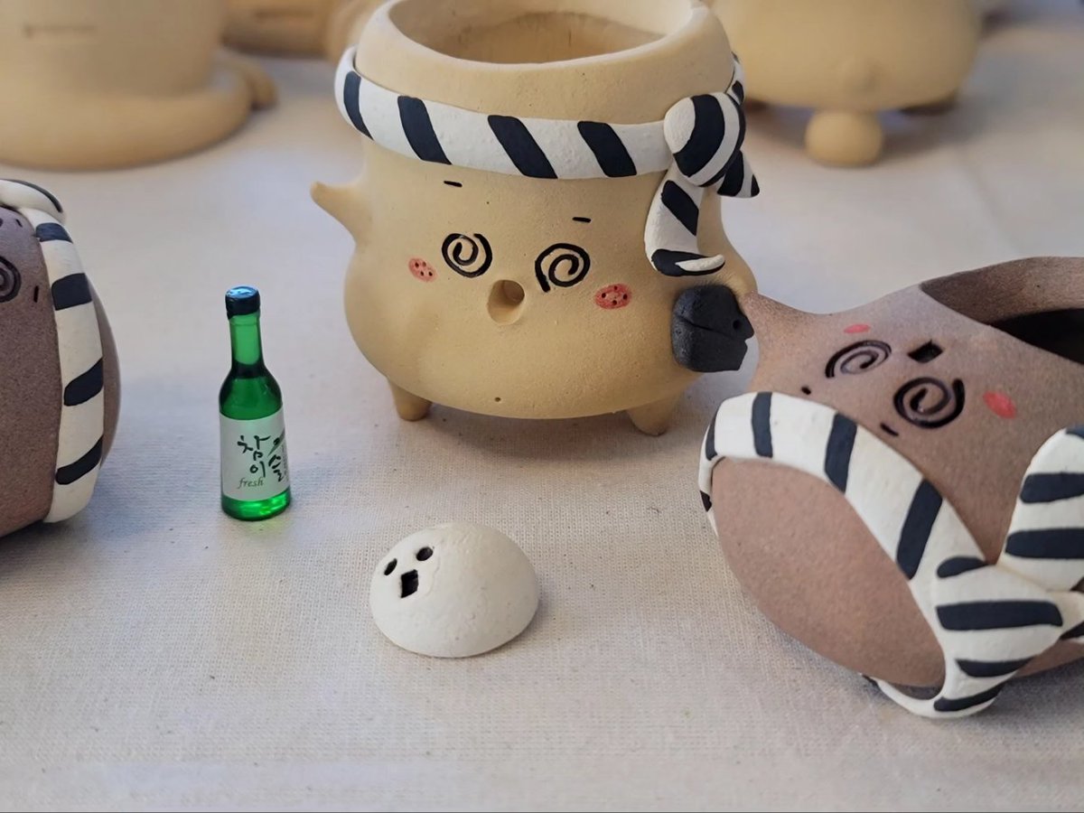 서우포터리 어반리st에서 11시 시작합니다. 모두 행복한 하루 되세요.