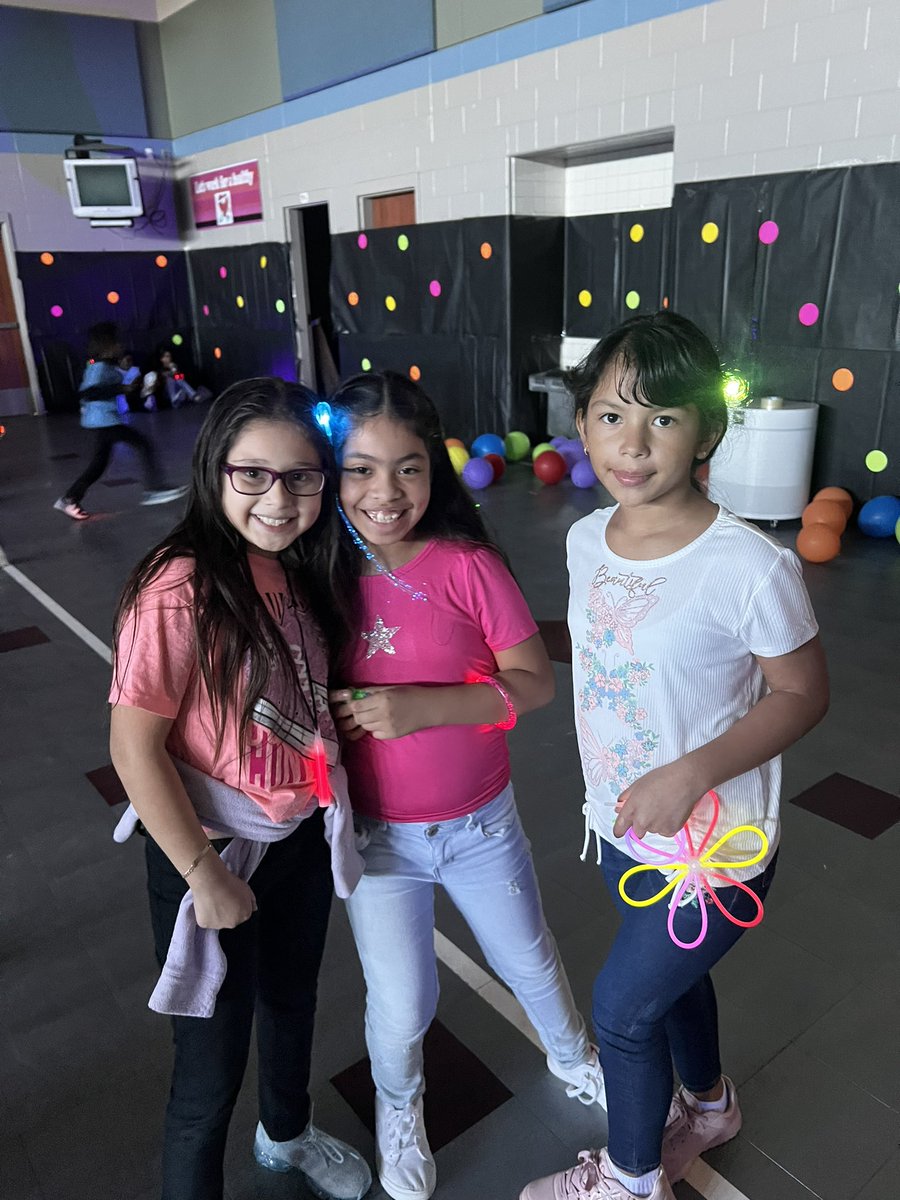 Houston Elementary, Conroe ISD tweet media
