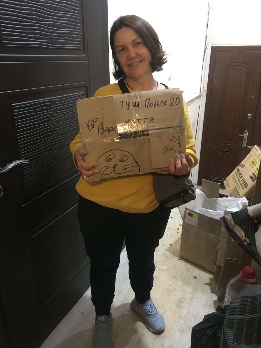 coastoflife_od's tweet image. #DailyCandles
These day Olena visited us twice, first she took more urgent parcel with 20 🥫🕯️ and 150 ones later.
  Our #trenchcandles will warm 🦸😼🇺🇦 in #Avdiivka, #Andriivka and #Bakhmut.
Lets make more together:
PayPal alpenhogs@te.net.ua - candles

#ukrainewar #UAarmy #ЗСУ