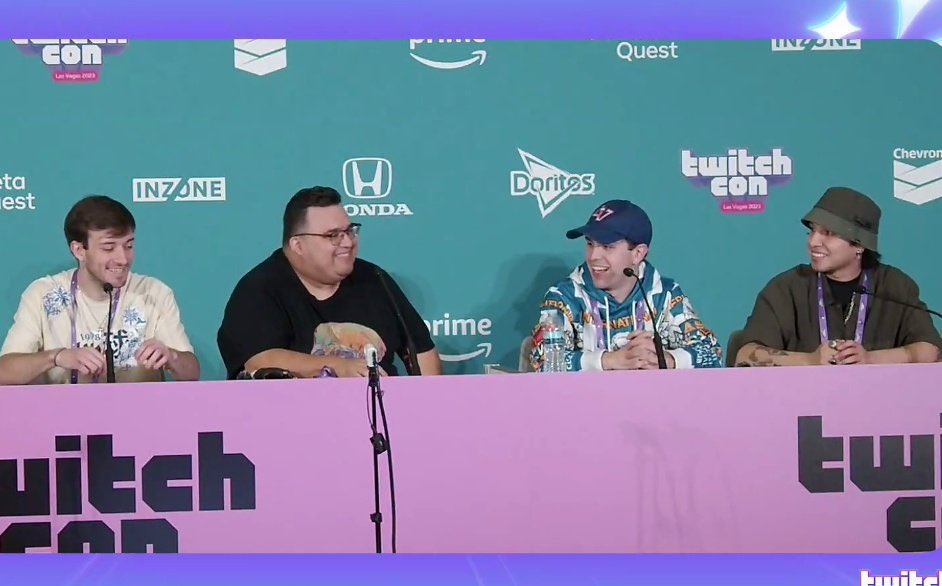 Romis_sss's tweet photo. INICIOS DE TWITCH LATAM❤️
#Esos4 #juansguarnizo #barcagamer #robertocein #elded https://t.co/v9xTeiLdCU
