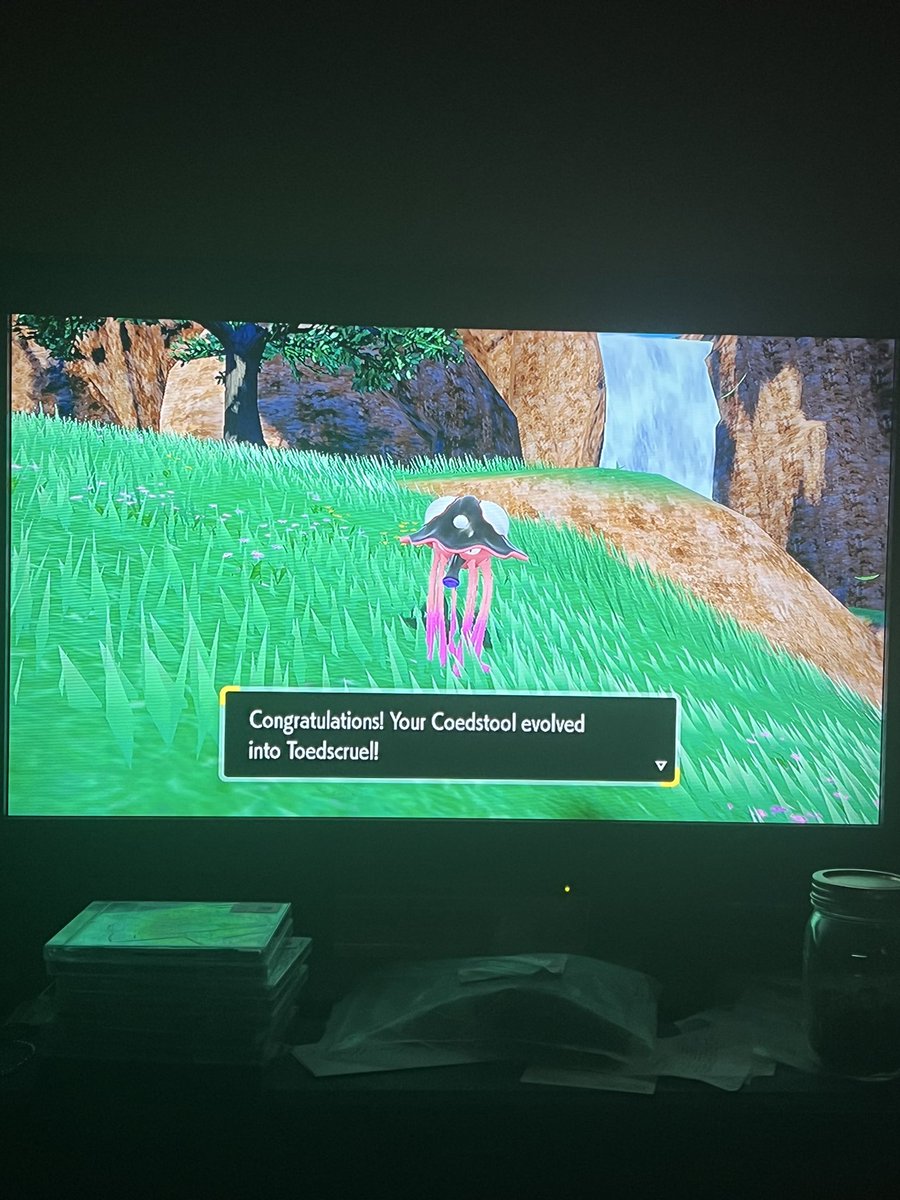 Tsgnwn's tweet image. Shiny toedscool in scarlet (this one's now a toedscruel) #pokemon #shinypokemon #toedscool #toedscruel