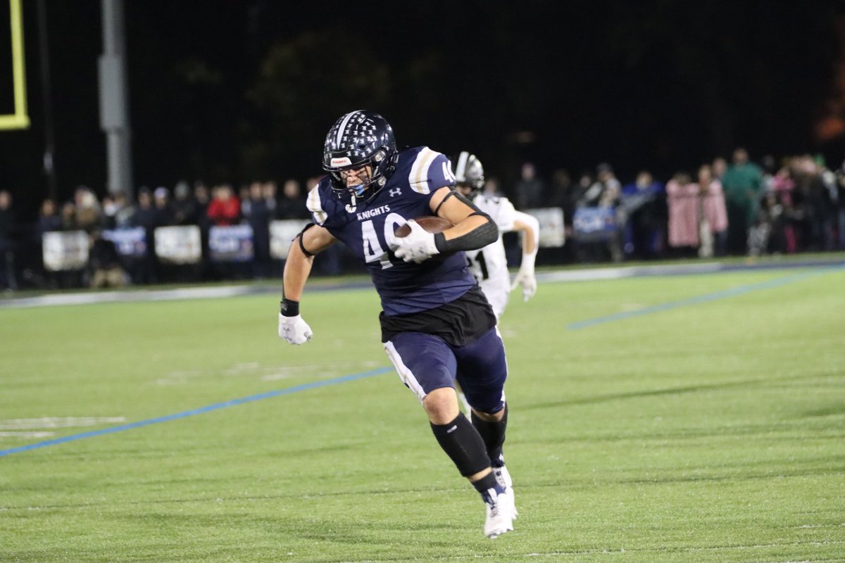 ICCPFootball's tweet photo. HALFTIME in Elmhurst 

IC 35 
Fenwick 3 https://t.co/6mr30nzy0b
