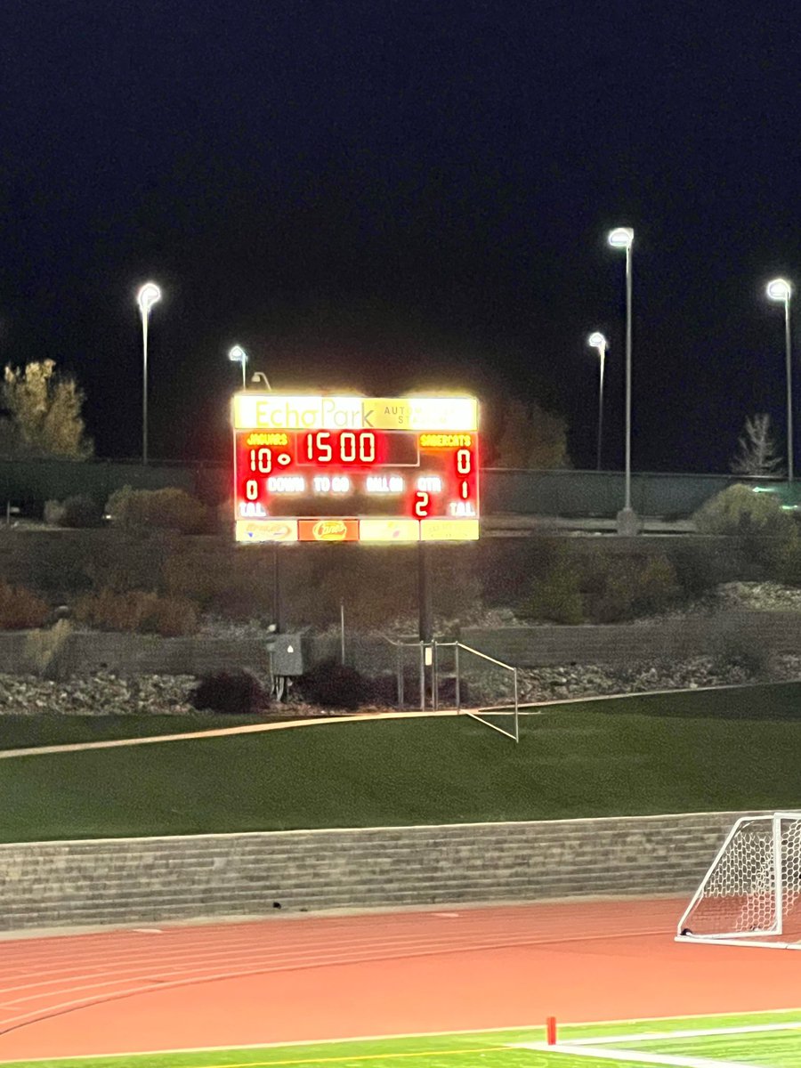 RCHSFootball1's tweet photo. @JackAnderson_K knocks one through the uprights extends the Jags lead 10-0🐆 #AboveTheLine https://t.co/3rK55QmF3Q