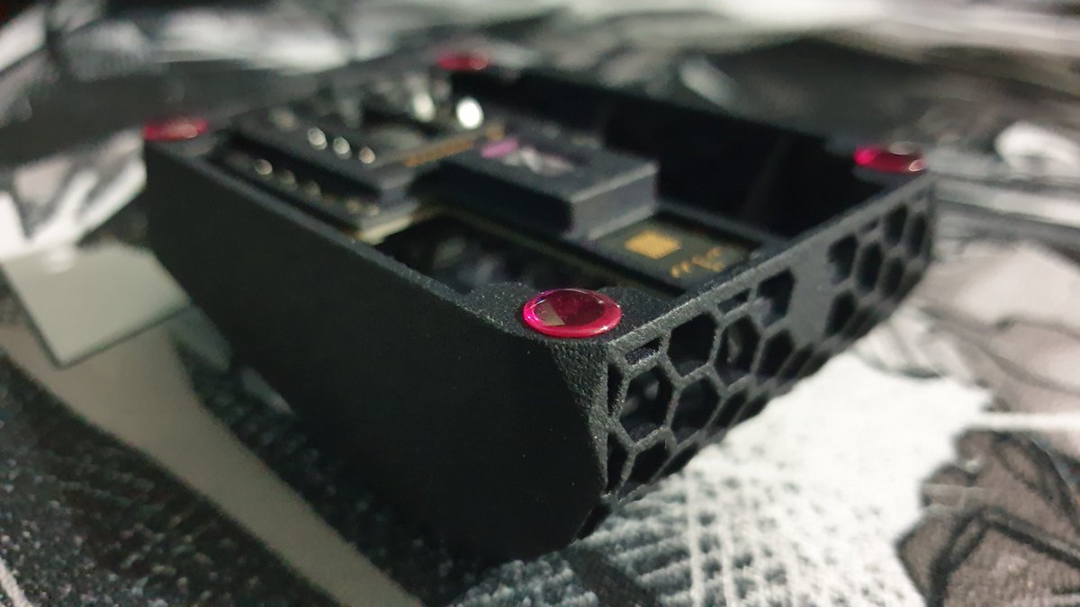 kyleirelandtech's tweet photo. Still a crazy little mouse.
Zaunkoenig M2K PCB
P-CBR 8K Mod-Kit -@ModsMouse
Enncoo Ultralight AirCord Paracord -@enncoogears
SapphireSkates Ruby -@sapphireskates
Krytox GPL 205g0 Lightly Lubed Scroll
Ghostglides //FOCUS Pad -@ghostglides
#mousemods #gamingmouse #pmmmods #m2k https://t.co/mFn8jVClCU