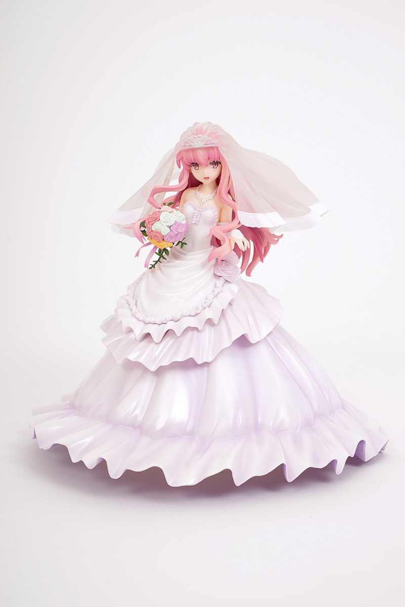 이젠 고전 애니가 되어버린 제로의 사역마의 주인공, 내 최애 캐릭터 루이즈. 피규어 받고 사진 찍었을 때 마치 딸내미 시집 보내는 느낌이랄까?...