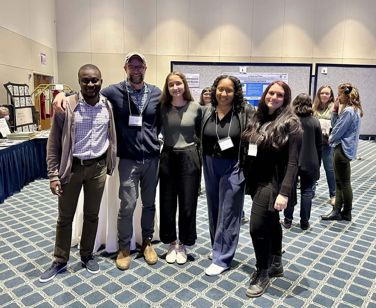 MartineBotany's tweet photo. Excellent night at the 2023 Pennsylvania Botany Symposium with some of the Bucknell botany squad. @kojo_xi and Kayleigh Long did an awesome job presenting their research posters. And we got to reunite (too briefly) with Tanisha Williams. 

#pabotany #pabotany2023 #iamabotanist https://t.co/Y5f0bprm9n