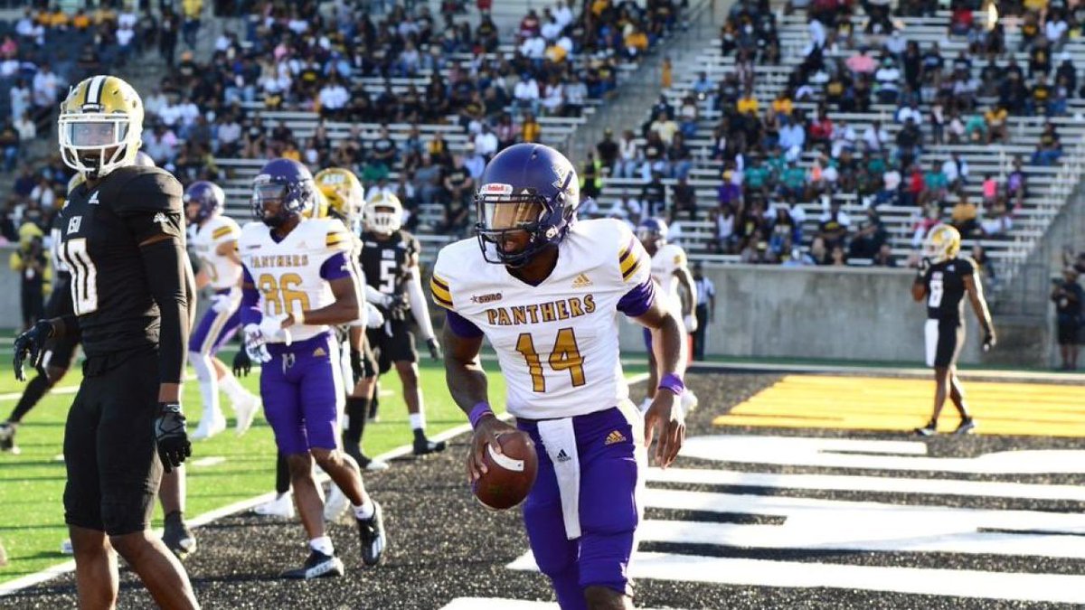 Khalel_Wright4's tweet photo. Blessed to receive my second D1 offer from @PVAMU_Football ! AGTG🙏@mcdowell_bubba @CoachMFred_OC https://t.co/HwVeRkoBIS