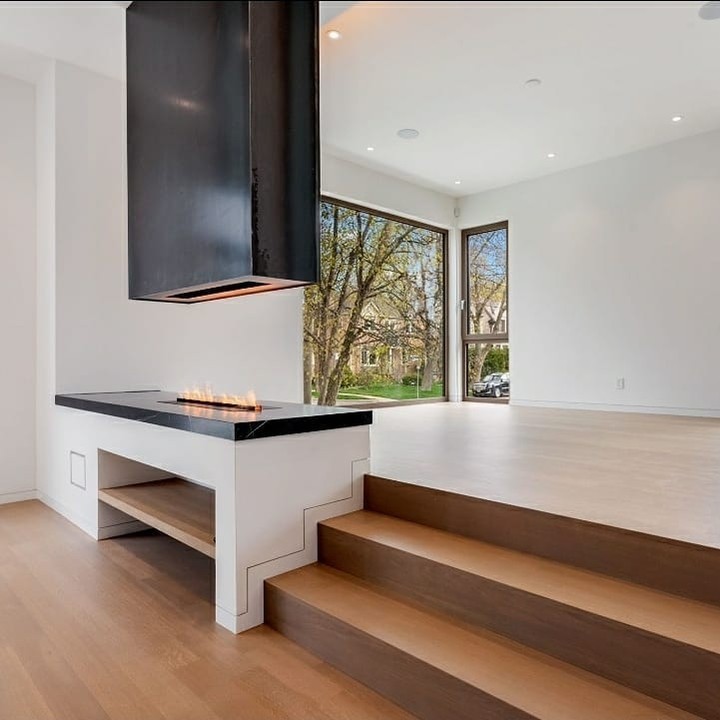 Use the Bona Floor Visualizer to see how your floors will look! Upload photos of your hardwood floors to the floor visualizer to see how Bona stain colors, sealers or finishes will look on the floors in your home. bit.ly/3CJPKUB

📷: @grafcustomhardwood