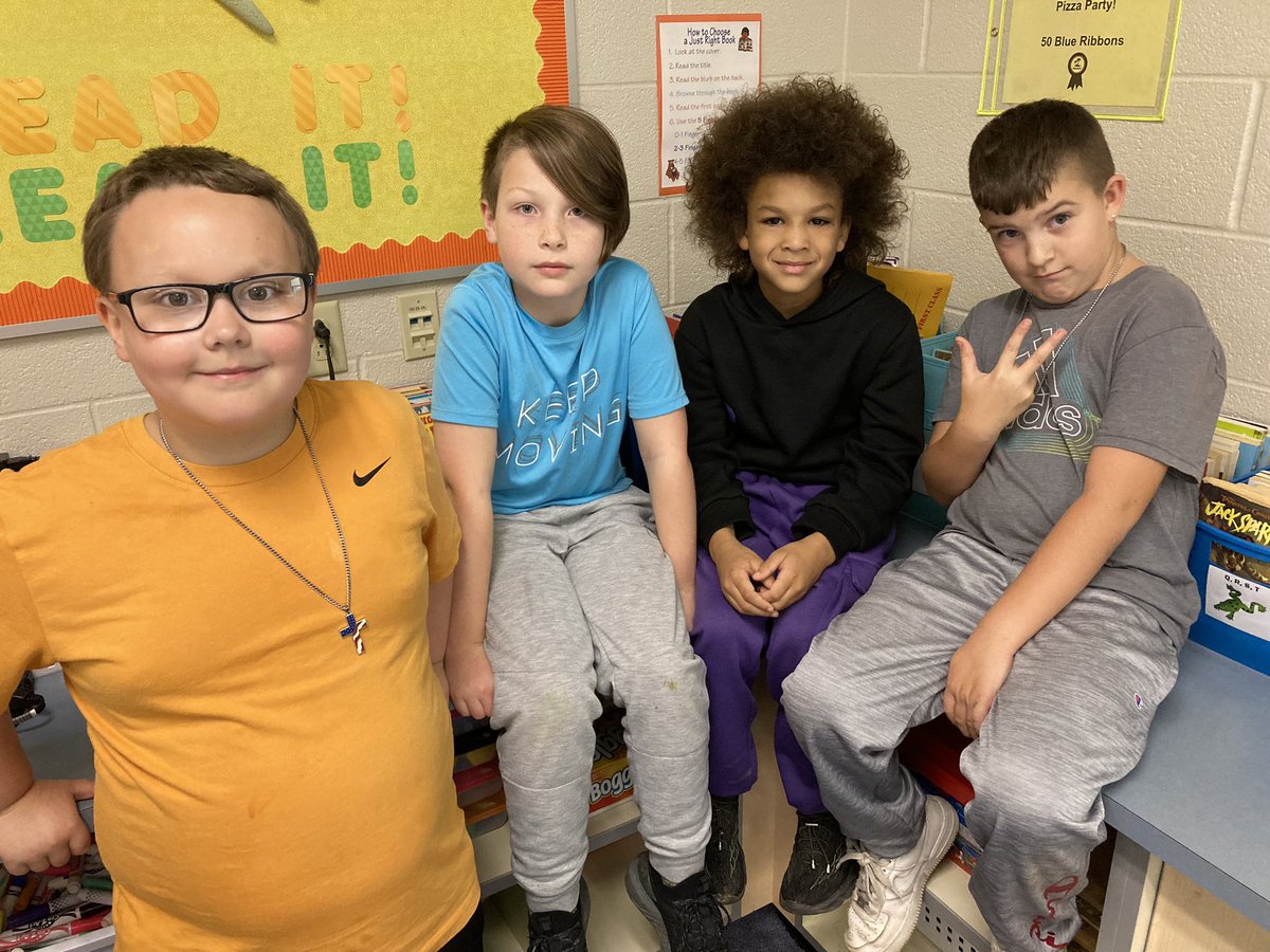 Miss_Garland_4's tweet photo. Our school participated in a dress up spirit week for National Bullying Prevention Month! @HanStElem #colortheworldwithkindness
#orangeforUnityDay
#teamupagainstbullying https://t.co/362iMhGPO6