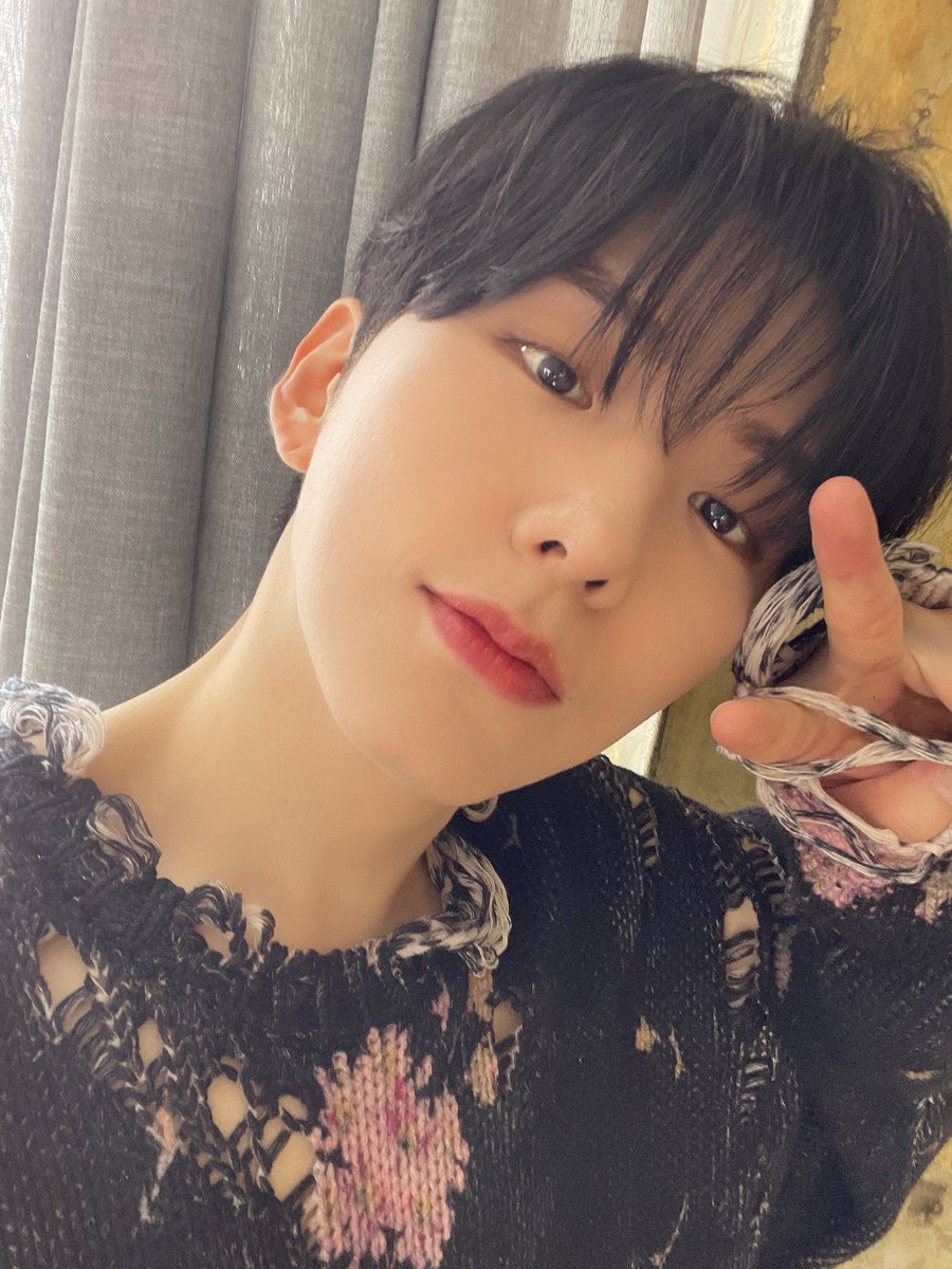 rlgus_kh's tweet photo. 🫧기특 Youth 1주년 기념🫧 
RT 추첨을 통해 '𝘽𝙚𝙡𝙤𝙫𝙚𝙙 𝙔𝙤𝙪𝙩𝙝' 머그컵을 드려요🍃

ꢭ 트친 한정𝗫  팔로우𝗫 
ꢭ 반택 배송 예정
ꢭ 당발: 유스날 두 번째 기현시♥️

별건 아니지만 많관부..ꢭ
참저시 제가 열심히 쓸게요😅 https://t.co/d8K35KdHV6