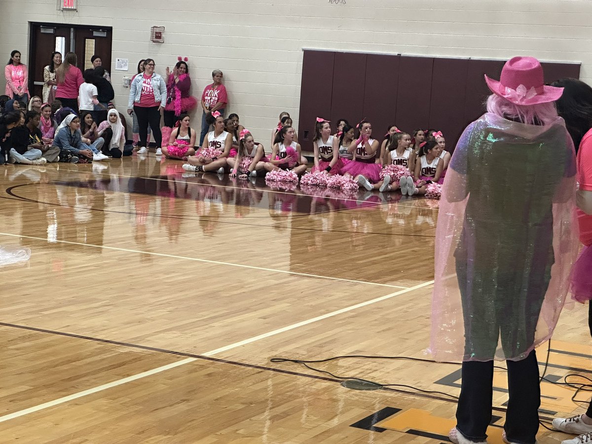 MrsPurvis17's tweet photo. This was a good week: AVID Family Reunion, Pink Out Pep Rally, and Family Feud with my students made it all fly by! @ottobobcats @AVID4College https://t.co/YVcBSTxENn