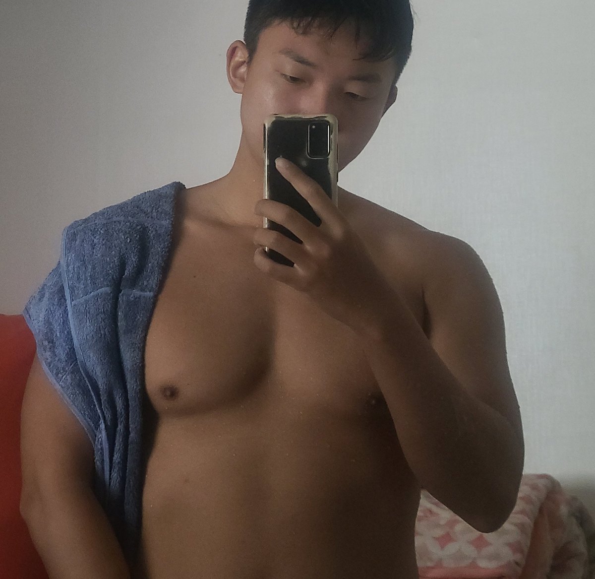 가슴이 ㅇㅅㅇ하는 사람이 없어서 좋네
