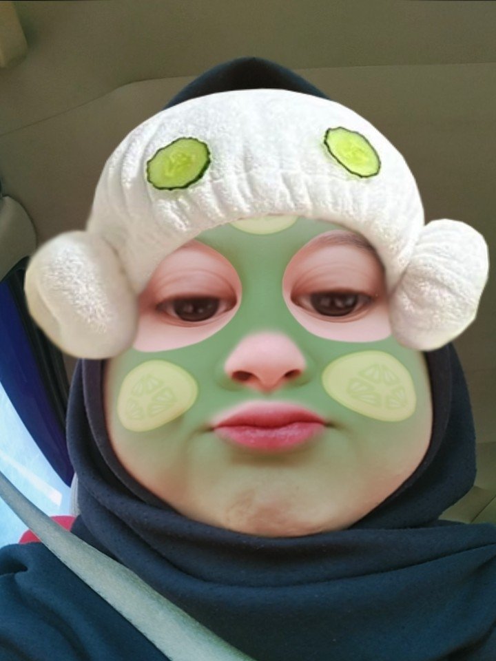 Kalo lagi keluar berdua sama suami, suka lupa kalo udah punya buntut