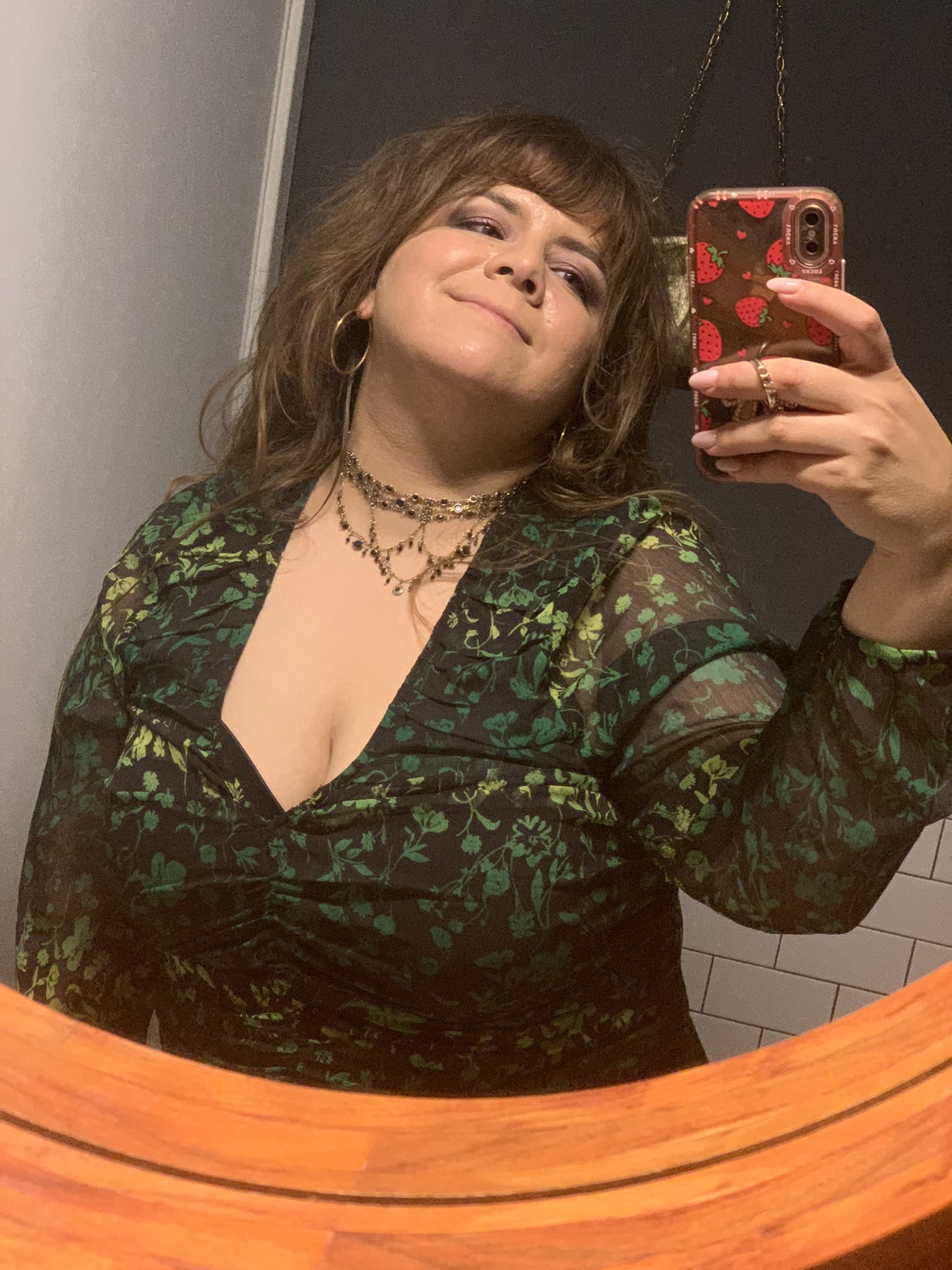 Gina Wynbrandt on X: Drunk milf mode t.co5U8coBYlgM  X