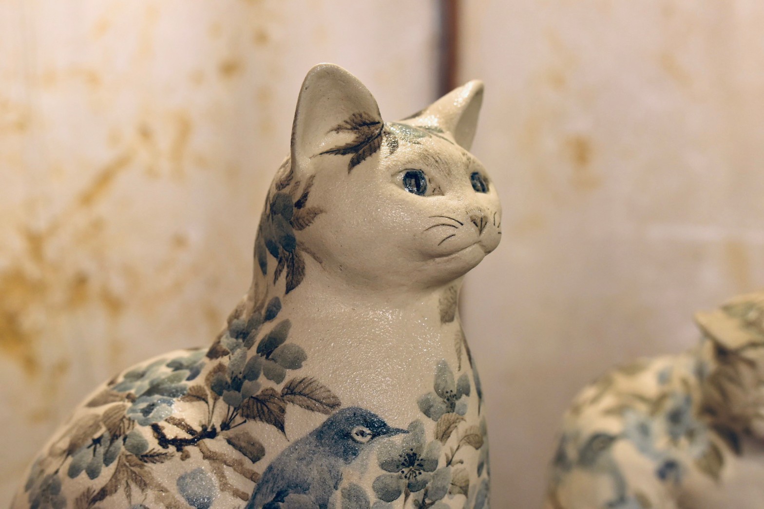 陶の猫　アトリエ夢　有田焼　磁器　陶の動物　置物 陶の猫 アトリエ夢 有田焼 磁器 陶の動物 置物