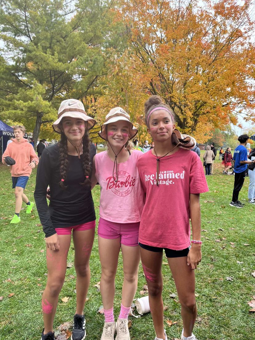 DearestViolet's tweet photo. An incredible 2nd place team finish at todays XC meet for these hardworking RedHawks (1 missing from photo) at the Boardwalk XC Relay today! Up next TDCAA Championships next week! Goodluck Athletes! #rollredhawks #crosscountry #running https://t.co/8QeJed9QvP