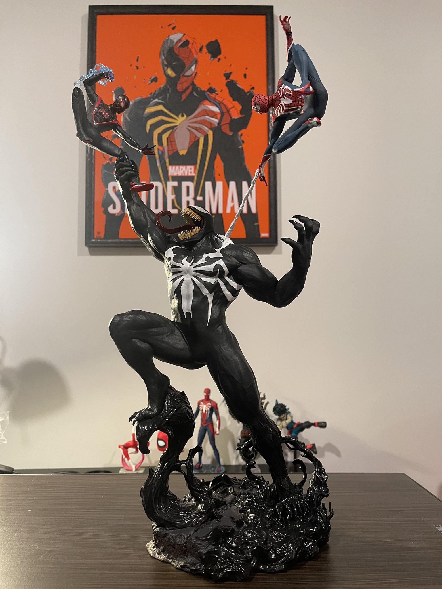 A STATUE OF PETER, MILES AND VENOM!?