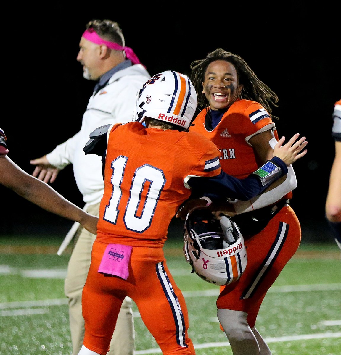 RichmondRsports's tweet photo. HIGH SCHOOL FOOTBALL
Final from Berea ...
Madison Southern 39, West Jessamine 7
Stephen Whitehead - 2 rush TD
Ethan Moore - 2 rush TD
Braeden Kelley - Rush TD, Punt return TD, INT

Eagles (5-4) lock up district title and No. 1 seed in Class 5A Playoffs

@mshsfb_eagles https://t.co/QpoFF4lFbz