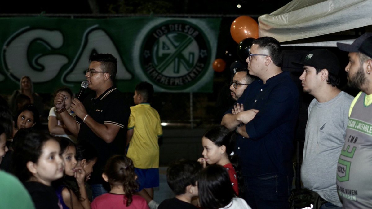 JCamiloCruz30's tweet photo. Celebramos Halloween Verdolaga con las barras organizadas del Atlético Nacional de la Comuna Cinco, gracias a Duendes Castilla, Alfonso López Barrio Verdolaga, Pa5ion Inefable, Castilla Verdolaga; seguimos trabajando juntos por el barrismo social. 💪🏼⚽ https://t.co/n4jKZn22m1
