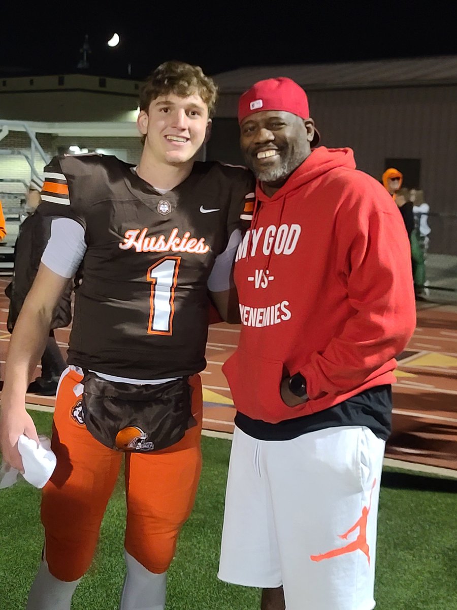 CoachTwon7's tweet image. #litework tonight for @cjguminoQB