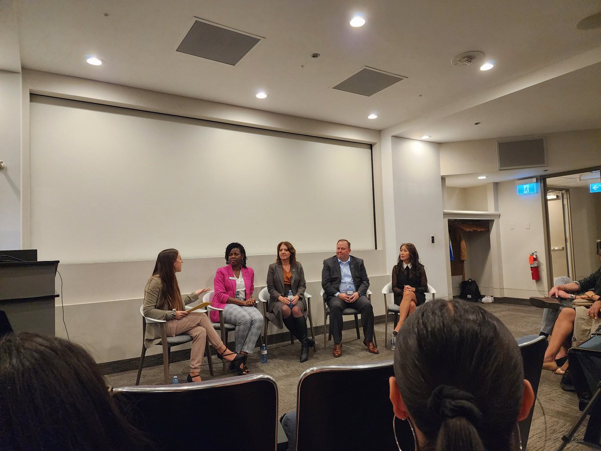 Yesterday, I had the pleasure of attending Empowering Voices : A Fireside Chat In Celebration of Women's History Month. We had the privilege of hearing a fantastic panel speak on past experiences &amp; the impact of allies &amp; mentors. Thank you to the organizers &amp; panel