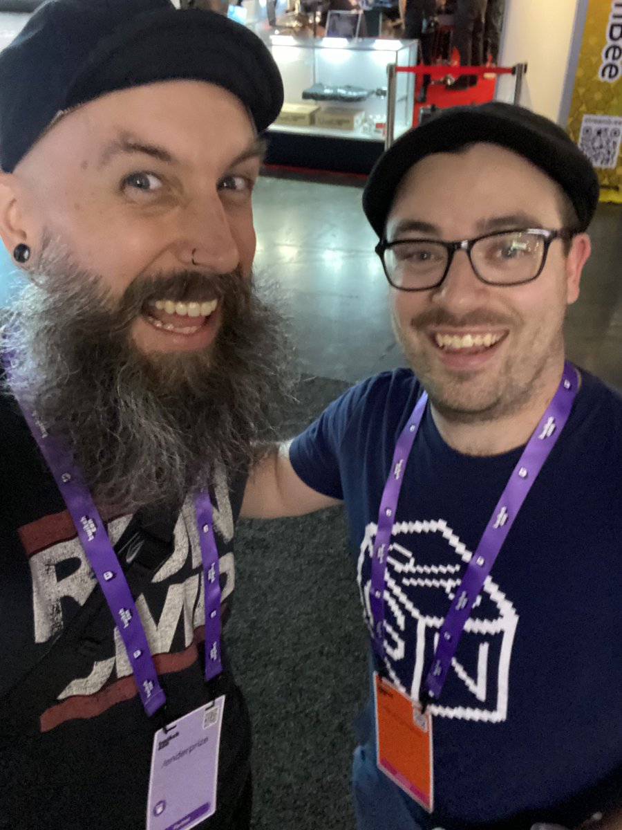 enderprize's tweet photo. How many drummers dose it take to screw in a lightbulb? 😂 @dompalombimusic #TwitchCon https://t.co/qm3gZmZ2m6