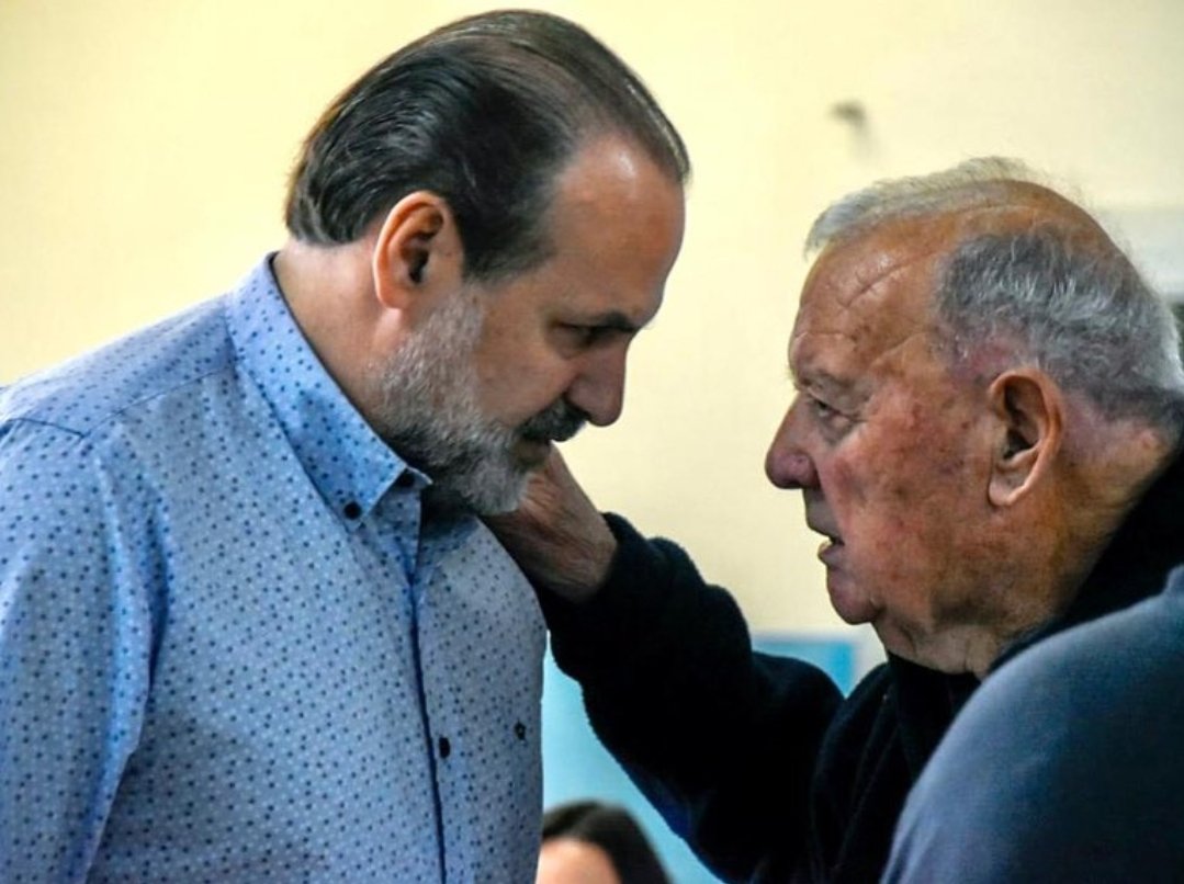 CQuirogaUC's tweet photo. El que abraza, el que escucha, el que acompaña, el que gestiona y resuelve
El de la cercanía, el del afecto, el del amor, el que siempre encuentra una solución ingeniosa
Lo merecemos y nos merece
#FedeIntendente 
#ElCambioReal
@fsusbielles 
@unionxlapatria https://t.co/lrUkJvuDGe