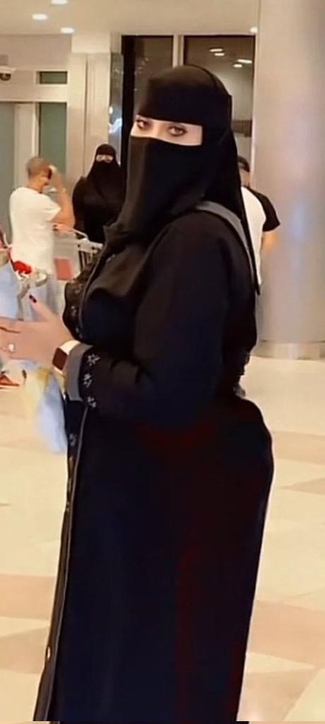 مين المطيزة عندك؟؟ 
#ديوت_بدوي