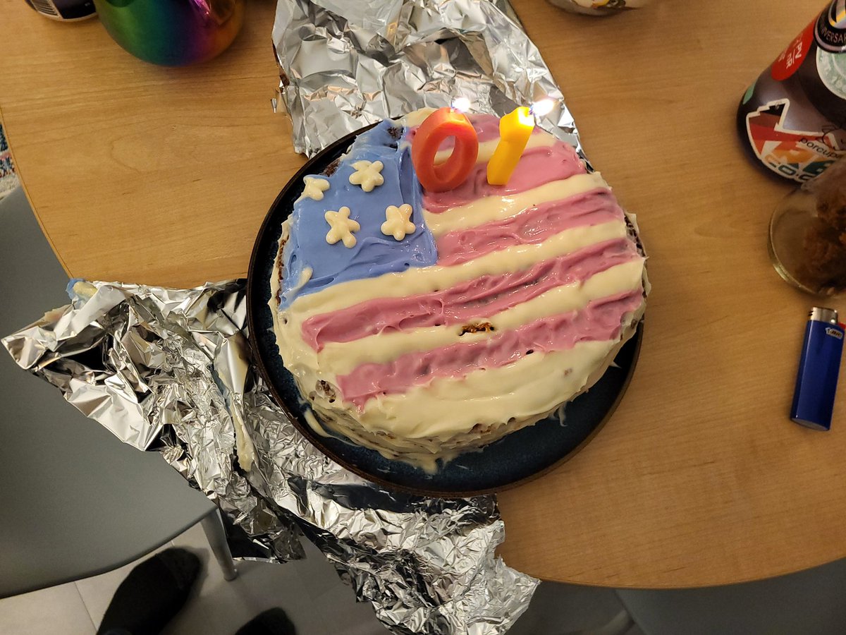O-1 visa approved! Love this country and glad I get to stick around and help change the world! Celebratory cake courtesy of GF 🥺