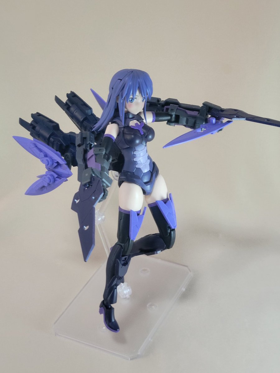tgdentMidnight's tweet photo. アトレヴィ・スカイブーストフォーム
外装による高速移動と剣技に秀でたシスター
本人の一番の武器は拳
#30MS https://t.co/rDcUL4aKDb