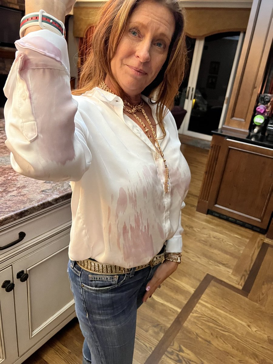 busymom159's tweet photo. @JeffRubys birthday dinner tonight at Carlo &amp; Johnny. $700 and a ruined blouse and sweater. Anything comped besides dry cleaning?? Nope. Disappointing for a fine dining establishment.  At least comp dessert. I’ll pay for your dry cleaning?? Give me a break. https://t.co/qFADudSCwS