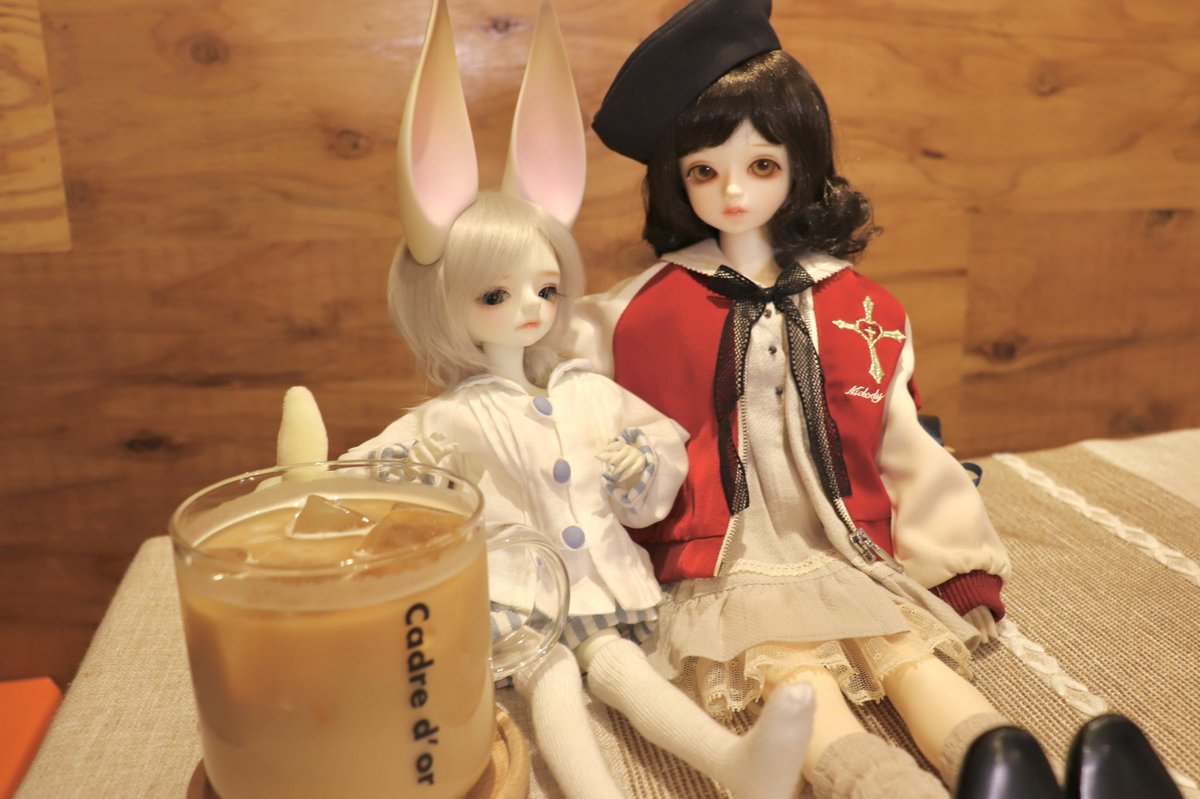 doll_108_'s tweet photo. 閉店されるということで、初来店した時の二人とお邪魔させてもらっていました...❁⃘*.ﾟ
私は約2年通わせてもらい本当にお世話になりました☺️🌸

#cadredor #bluefairydoll  #DreamValley https://t.co/gG2xvhqW6O