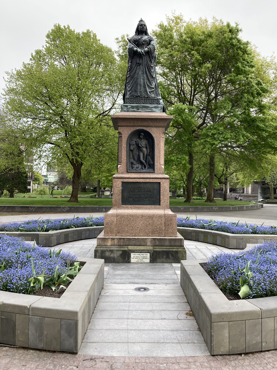UKDefenceNZ's tweet photo. Fantastic #TrafalgarNight at the Canterbury Club last night.
Really nice walk this morning to visit the #Christchurch War Memorial, the Remembrance Bridge, Capt Scott and Queen Victoria. https://t.co/sI6itCOo5z