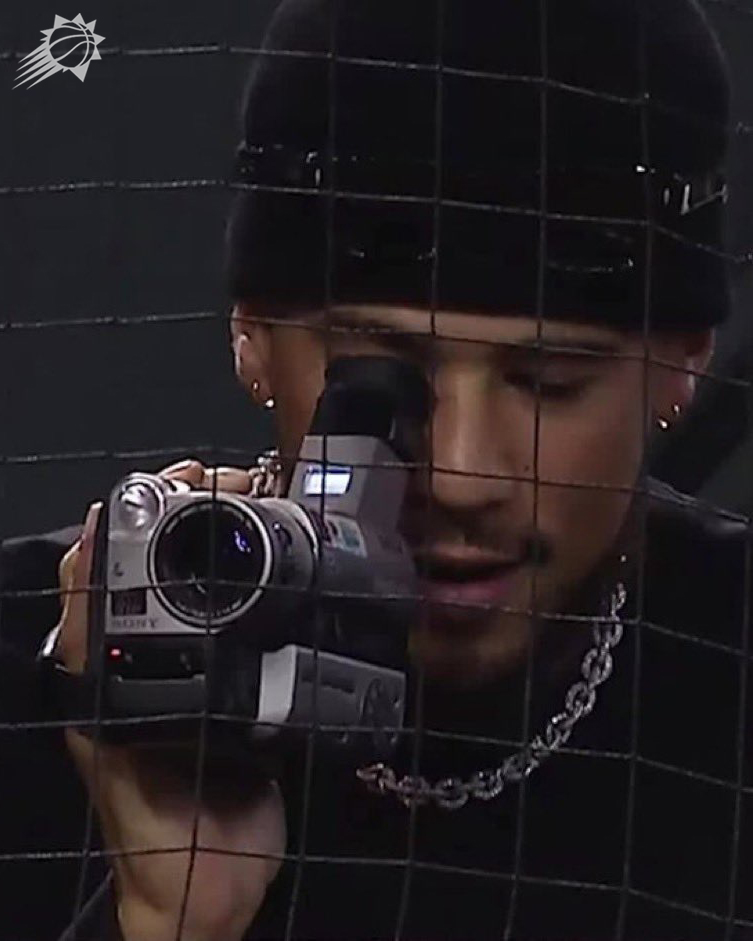 *us watching the game all night*

LET'S GOOOOOOOOO, @DBACKS!

#EmbraceTheChaos