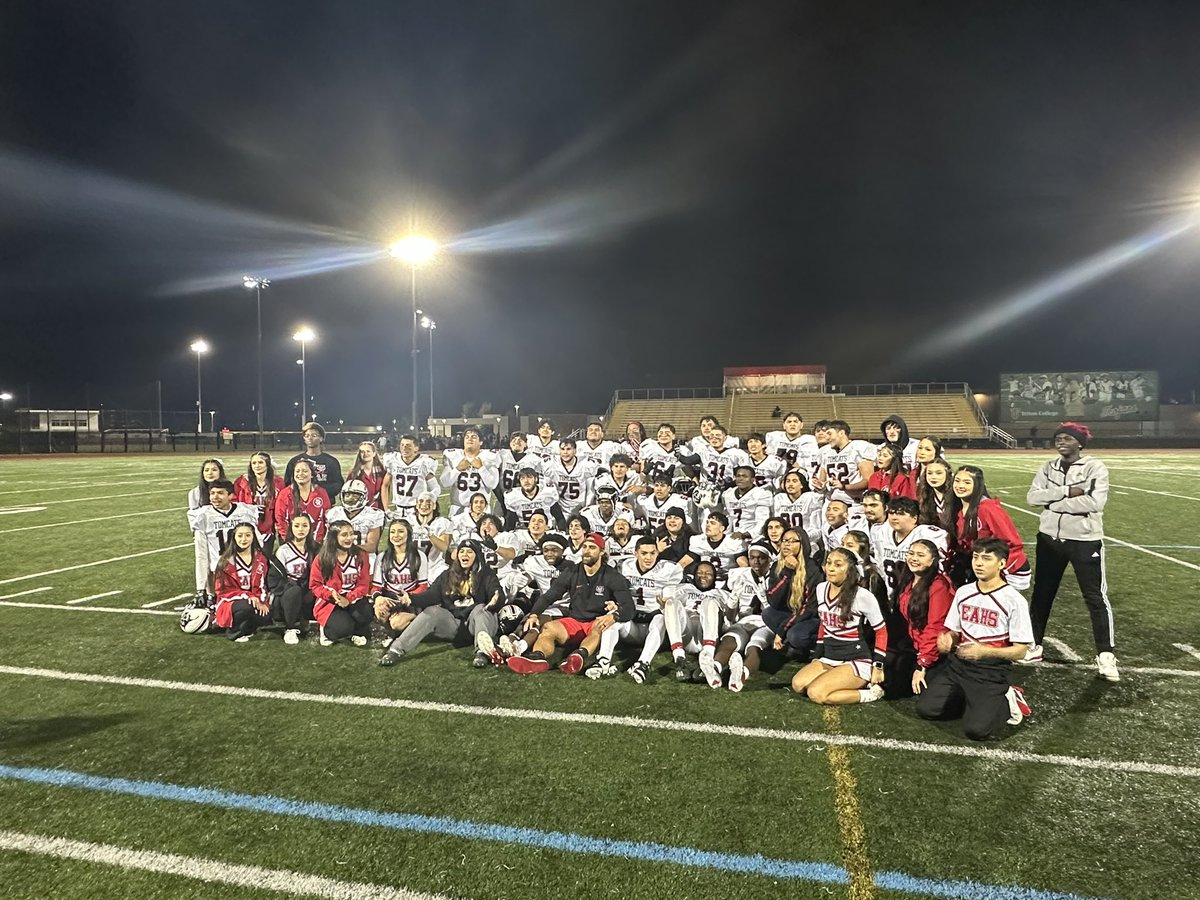 EATomcats's tweet photo. Team 131 ends the 41 year drought and the Tomcats are headed to the IHSA State Playoffs!!!! Incredible season that makes history and it continues for another week!!! @TomcatStrength https://t.co/eWJTZpSkRG
