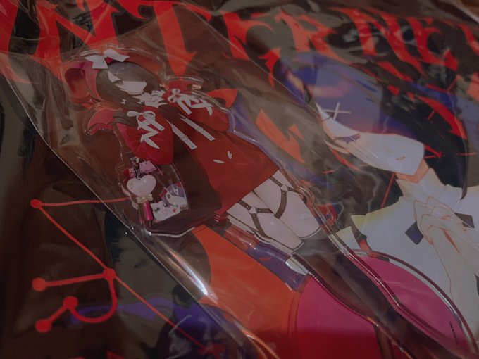 Tシャツとアクスタ届いた❣️ #NEEDY_GIRL_OVERDOSE #ニディガ展 