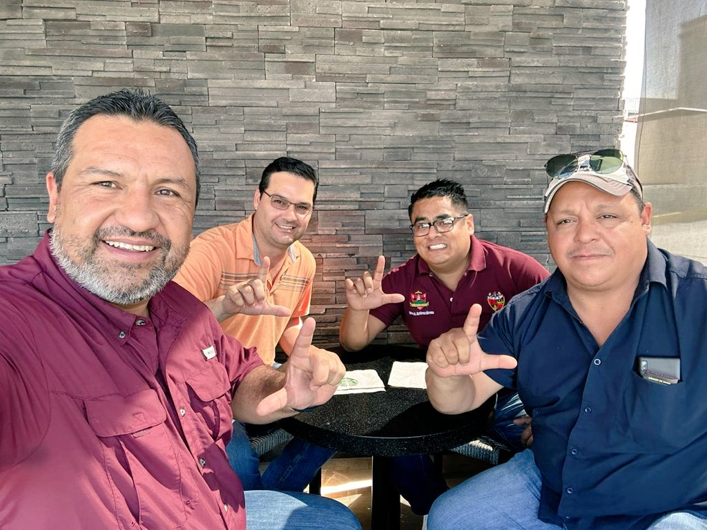 <a href="/MGrupomonterrey/">Módulo GrupoMonterrey</a>  hoy en nuestra reunión semanal informando a nuestros compañeros detalles del Convenio de la Revisión de nuestro CCTV; respaldando nuestro apoyo al Ing. Luis Ricardo Aldana Prieto,asi como a nuestro amigo y líder <a href="/lgps03101/">@lgps0310</a> / Secretario General <a href="/MarcoAzuara1/">Marco Azuara</a> 🚩🚩