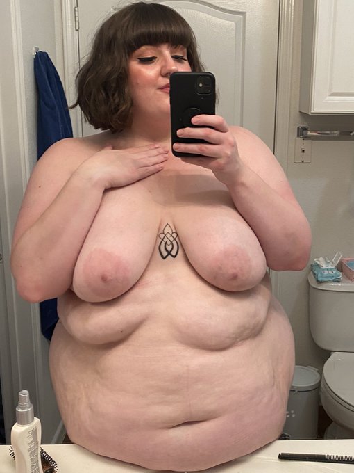 What if you could spend the night with me? https://t.co/eJQX6QJHN1