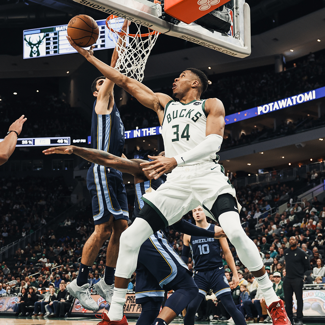 Milwaukee Bucks on Twitter: Bearded Brook. 👀 📸: @MotorolaUS