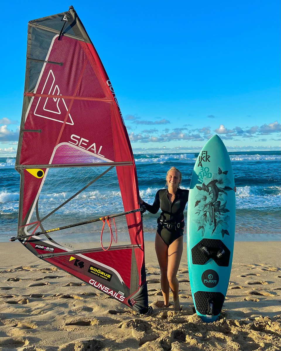 WJTweets's tweet photo. 🇫🇷 La française Coraline Foveau quitte Starboard/Severne et naviguera désormais pour Flikka Boards/Gunsails
- - -
🇬🇧 Frenchwoman Coraline Foveau leaves Starboard/Severne to sail for Flikka Boards/Gunsails
#CoralineFoveau #FlikkaBoards #Gunsails #Windsurfjournal https://t.co/qzRa1gvOMt