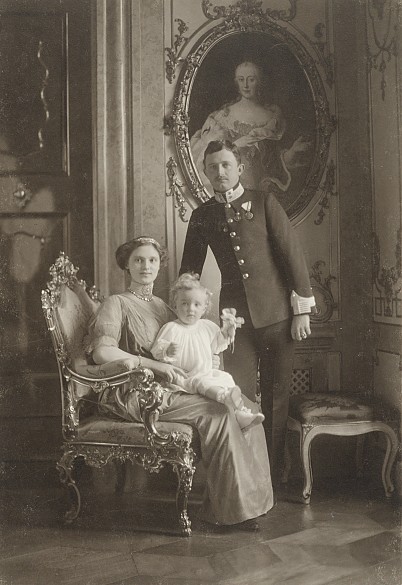 «La tarea fundamental del cristiano consiste en buscar en todo la voluntad de Dios, descubrirla y cumplirla»

Beato Carlos de Habsburgo, Emperador de Austria y Rey de Hungría

#21Oct #Europa #Paz #Santoral