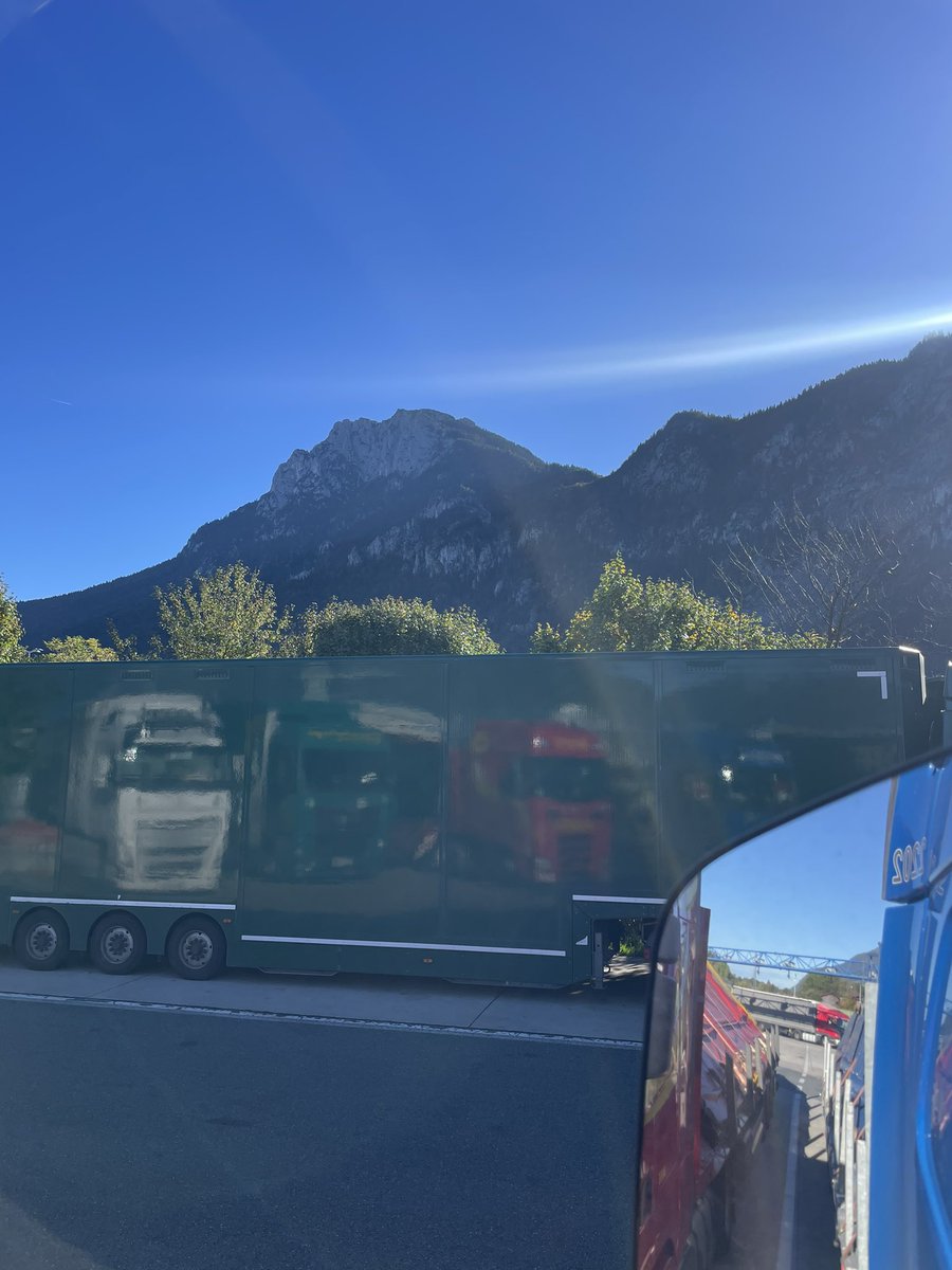 piotr_makowiec's tweet image. Dobrej Soboty☀️☀️☀️☕️☕️☕️to zaczynamy #weekend 😎Kiefersfelden 🇩🇪🇪🇺#Alpy 💪Pani @BeataKempa_MEP podobno Panią do kontroli osobistej wzięli 🤷‍♂️te zle Niemce 🇩🇪🇪🇺😅za mało Pani im wygarnęła ☝️🤓