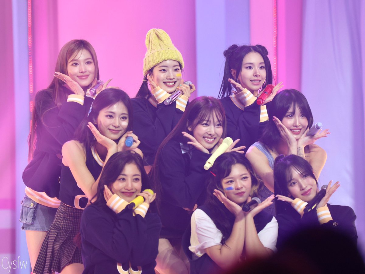 tzujuliee's tweet photo. 2016                                2023 https://t.co/sZkMc9bL0u
