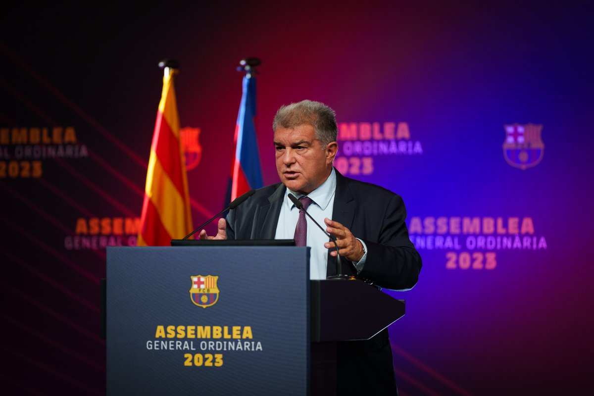 FCBarcelona_es's tweet photo. 🎙 Joan Laporta: "El Espai Barça avanza adecuadamente y una vez terminada la primera fase, la del derribo, ya saben que el Club dispone de la licencia municipal para levantar el nuevo Spotify Camp Nou. Estamos siguiendo el calendario establecido" https://t.co/uCeHKN1Lsa
