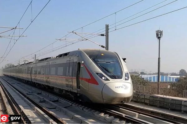 egovonline's tweet image. Prime Minister #NarendraModi on 20th October officially launched ‘Namo Bharat,’ India’s maiden semi-high-speed regional #railservice in #UttarPradesh.

Read more: tinyurl.com/yc62vn88