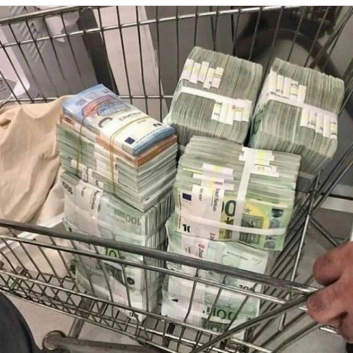 Drop your $ETH wallet and follow 🔔

Dont ask why 🤫