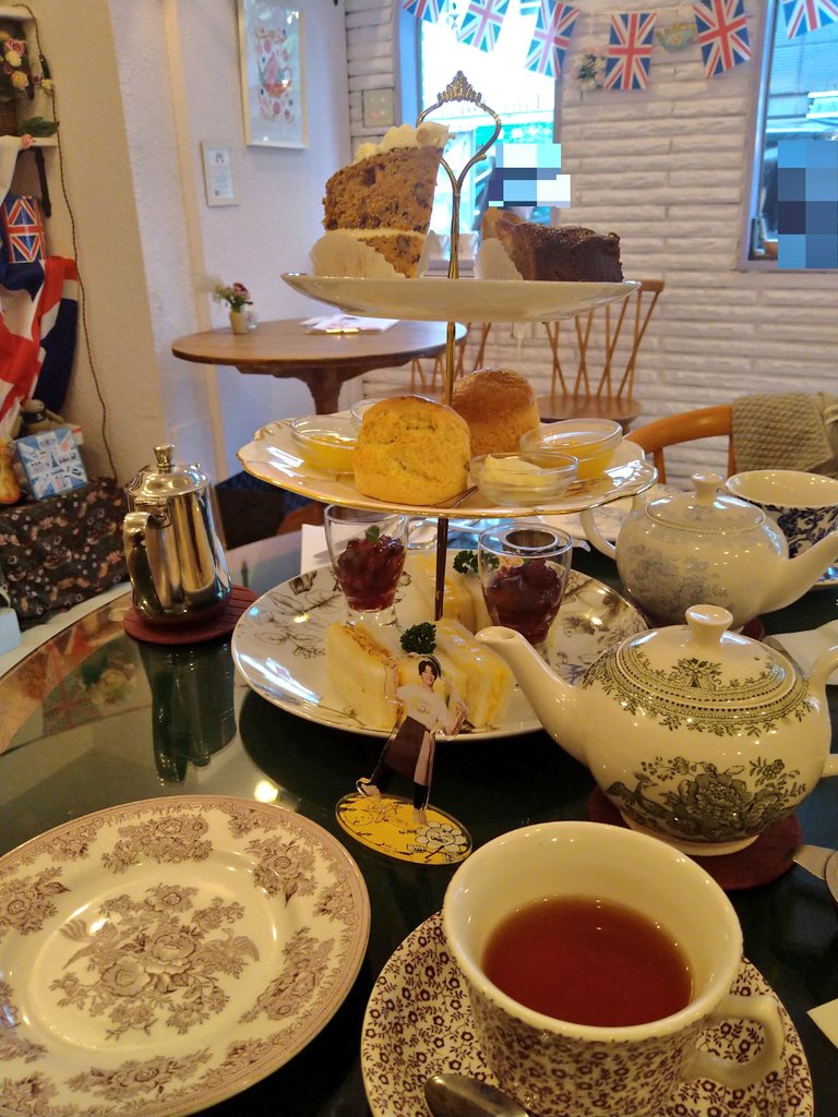 shupanda2021's tweet photo. マツコの知らない世界のスコーン特集見て行きたい〜〜と
予約とってもらい待つこと数ヶ月
遂に今日行ってこれました🫖
外はカリっと中はふわっと美味しいスコーンでした💕
#TinyToriaTearoom https://t.co/FHIR9Foqlj